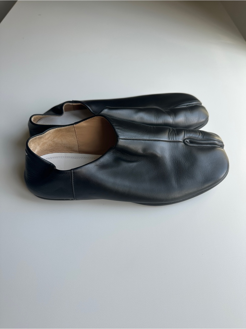 Maison Martin Margiela Tabi Leather Flats in Black - Picture 6 of 6